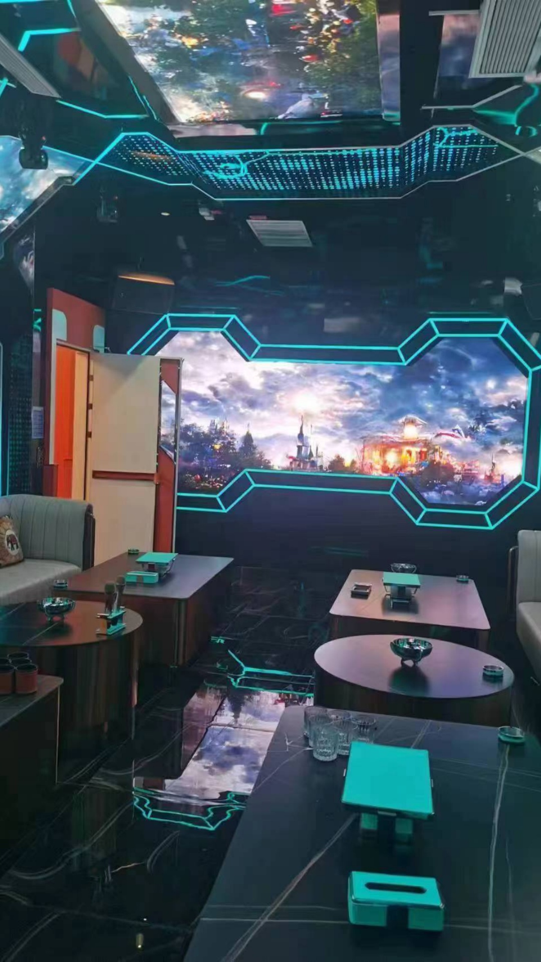 豪华包厢内部环境